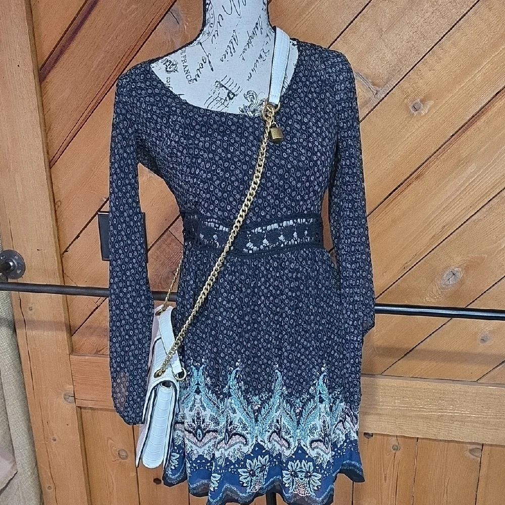 Hollister Boho Paisley Border Print Open Back‎ Lace Waist Mini Dress Navy Small